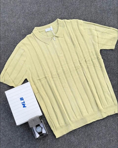 Polo en tricot rayé chic