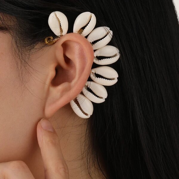 Bijoux d'oreilles en coris