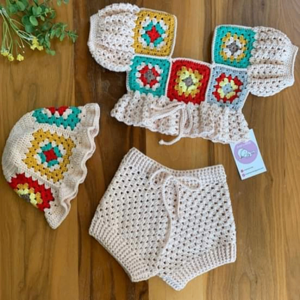 Girls beach wear