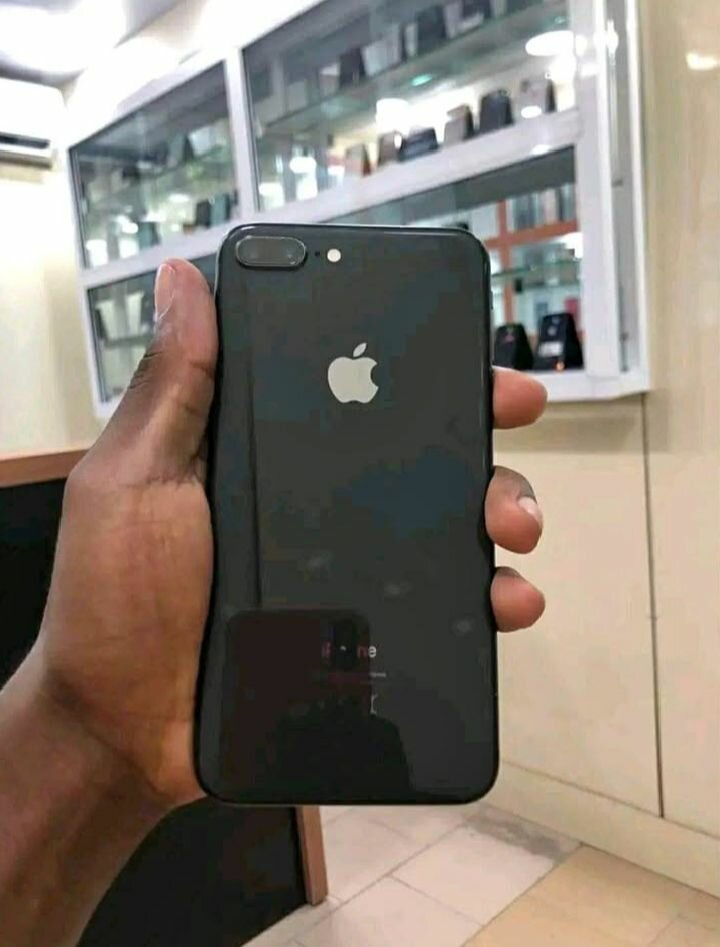 iPhone 8plus-noir