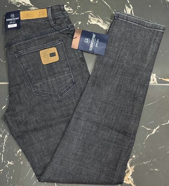 Jeans en denim classique pour hommes