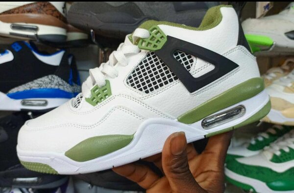 Jordan 4