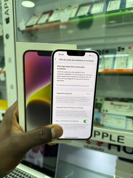 iPhone 14 simple