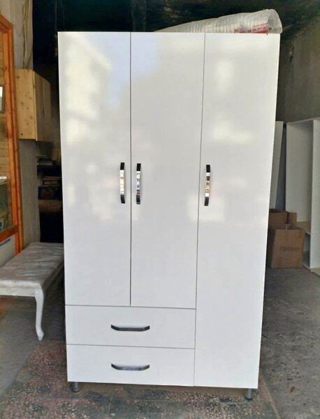 Armoire blanche moderne