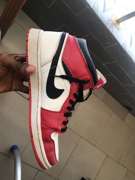 Jordan1-mid Chicago