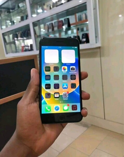 iPhone 8 Plus 64GB Noir