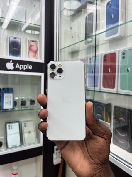 iPhone 11 Pro 64Go
