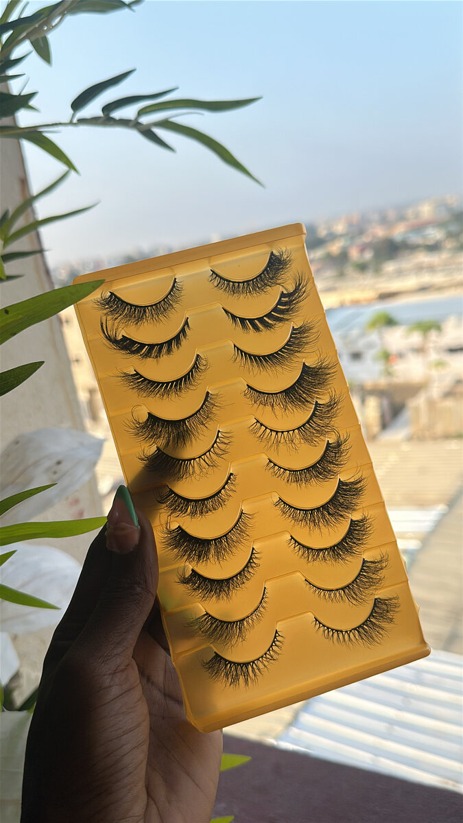 Faux Cils Volumineux Glamour