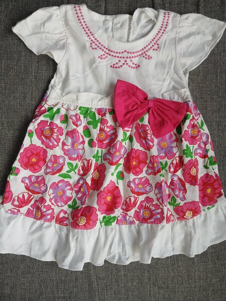 Girls dress