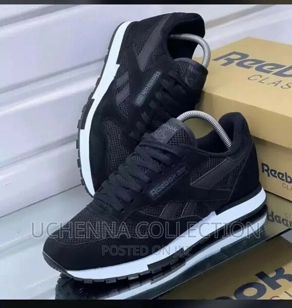 Reebok Sneakers