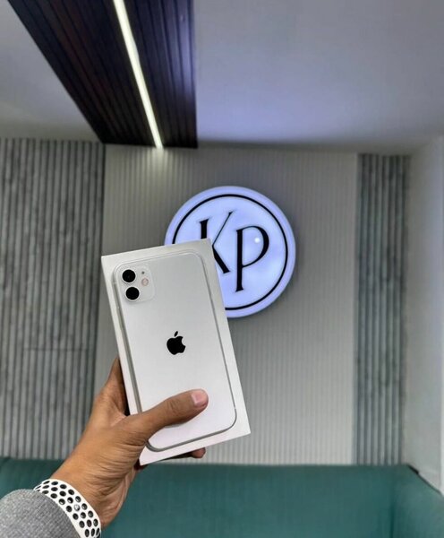 iPhone 11