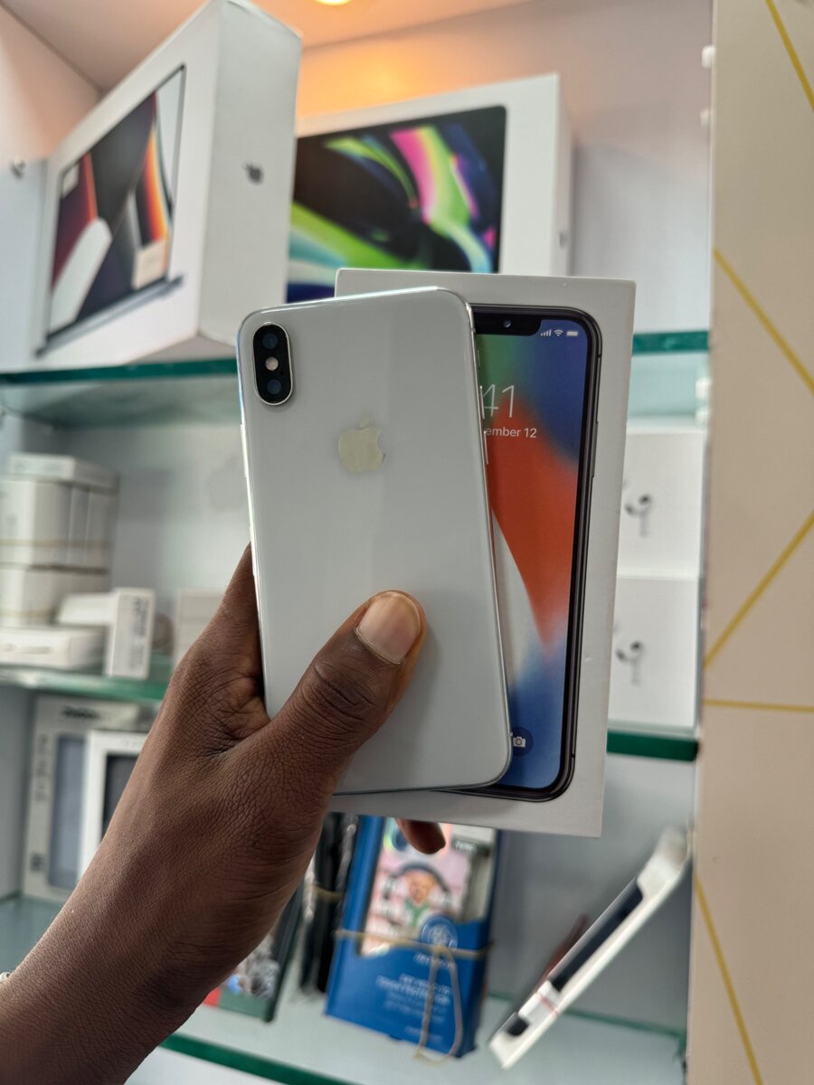 iPhone X