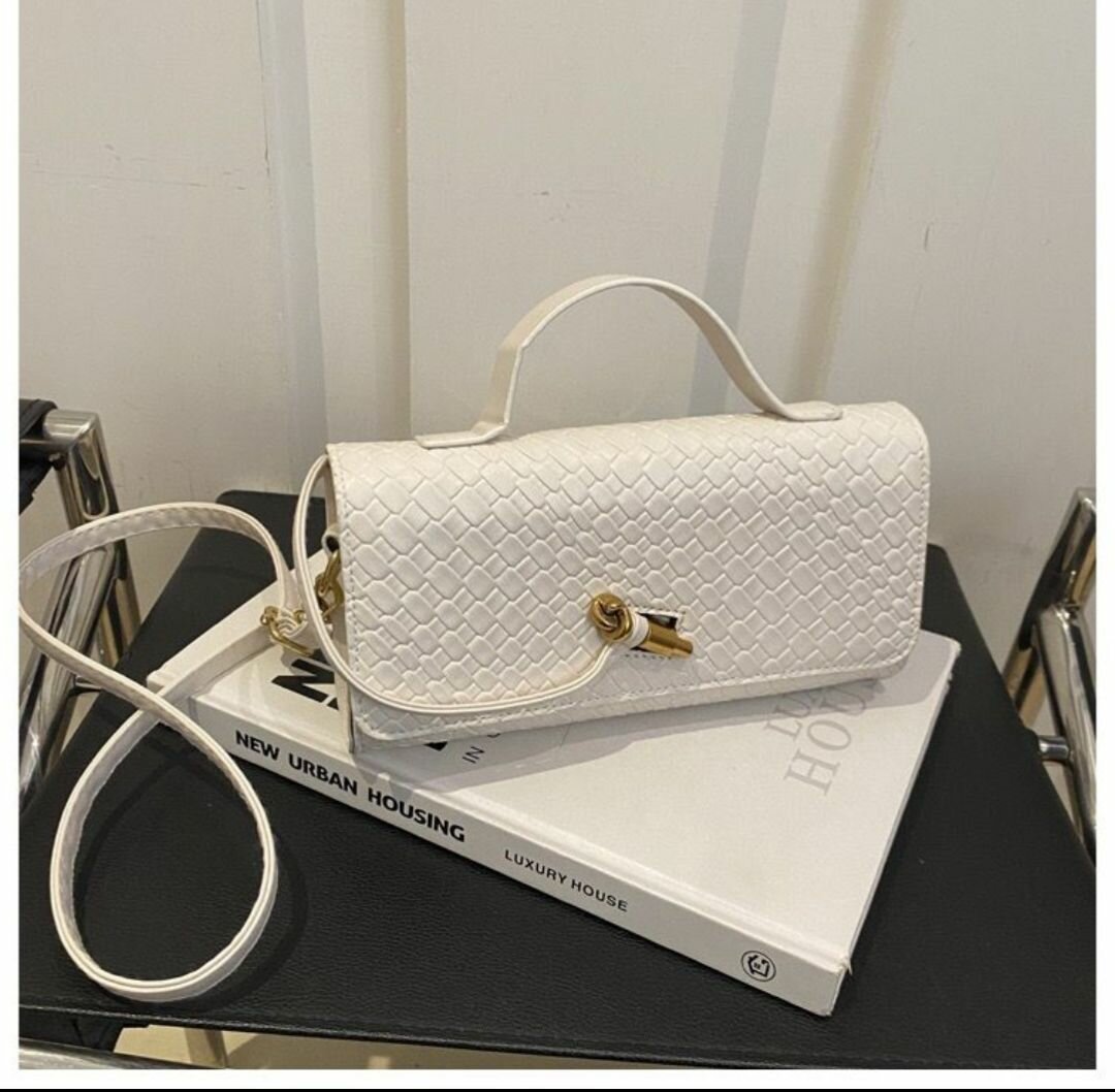 Sac à main tressé élégant