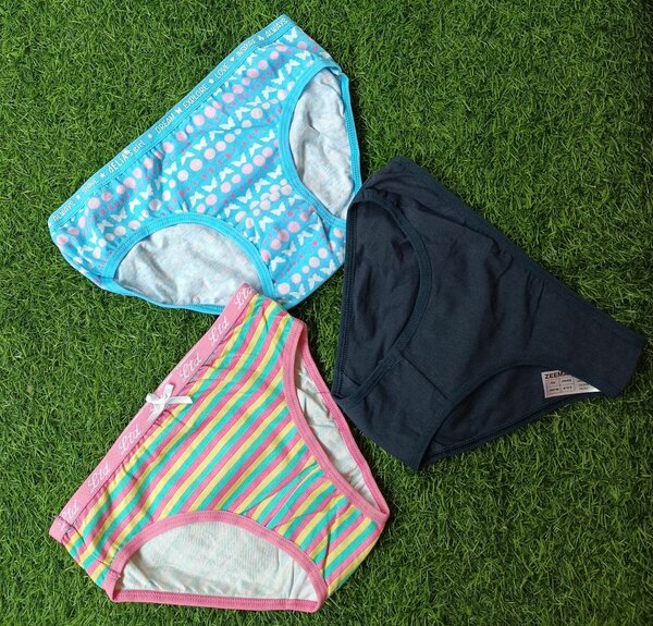 Kids panties 5-6yrs