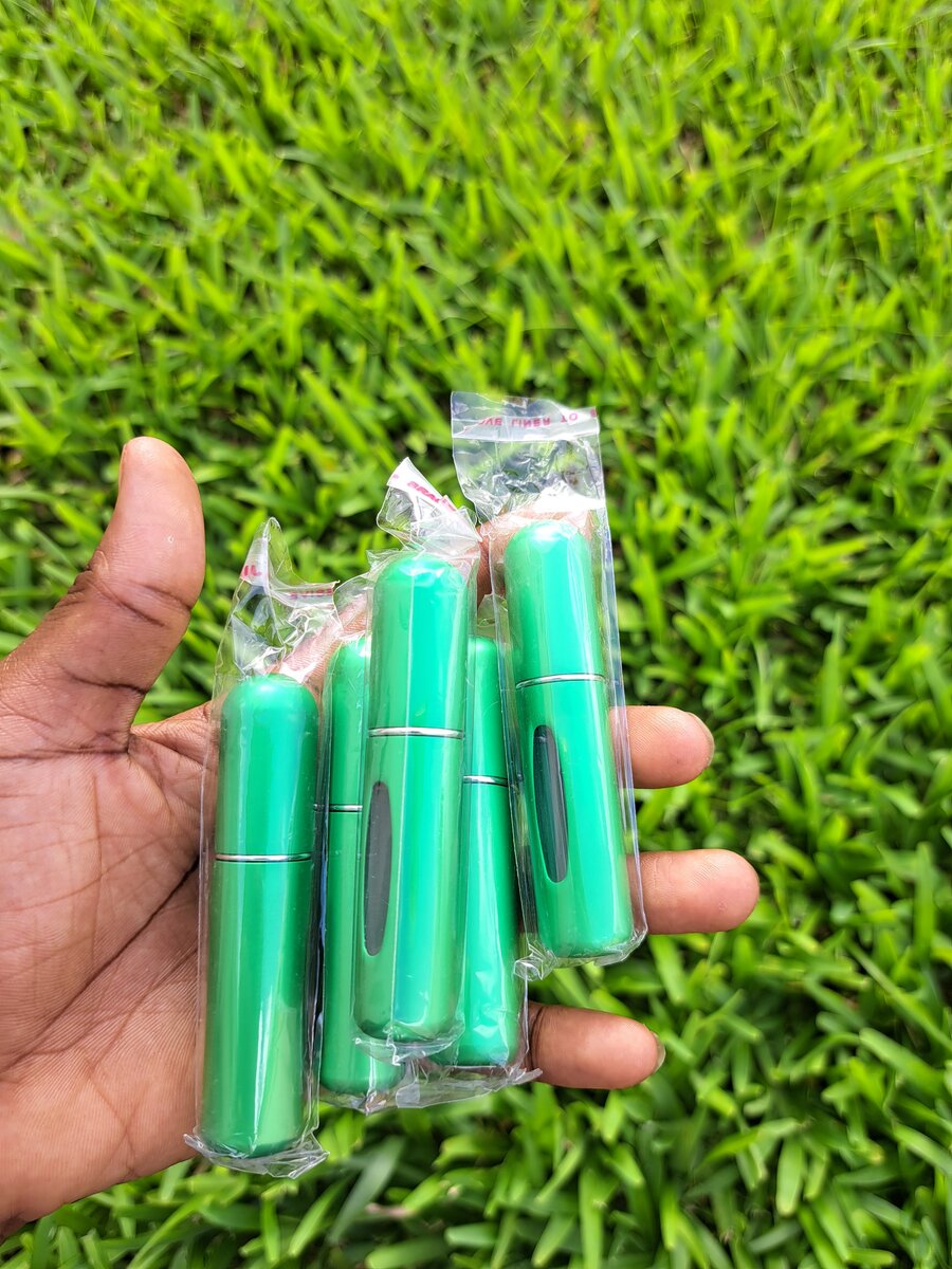 Rechargeur de parfum petit format