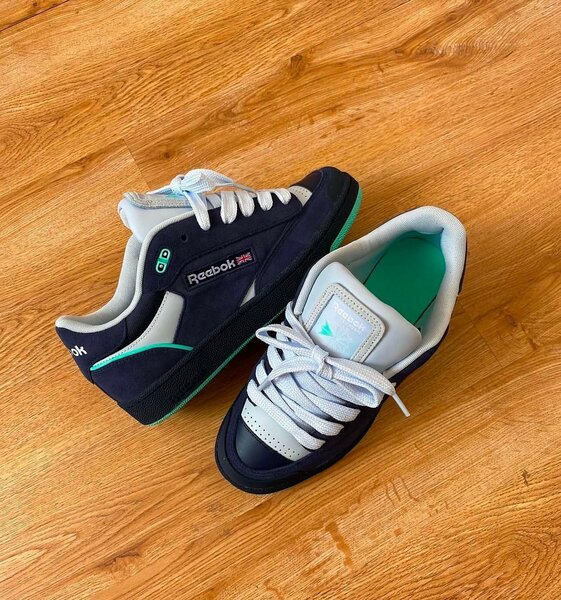 REEBOK CLASSIC