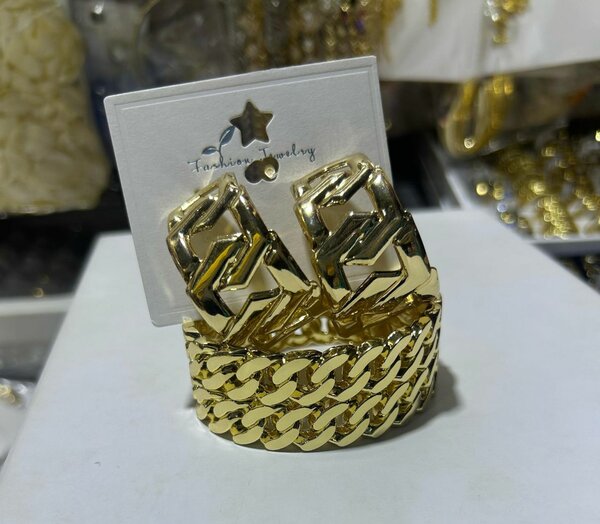 Bracelet et boucles