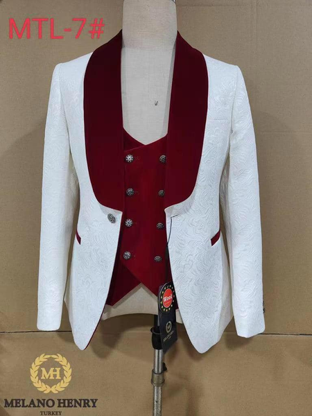 Costume blanc rouge