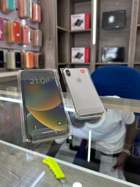 iPhone X