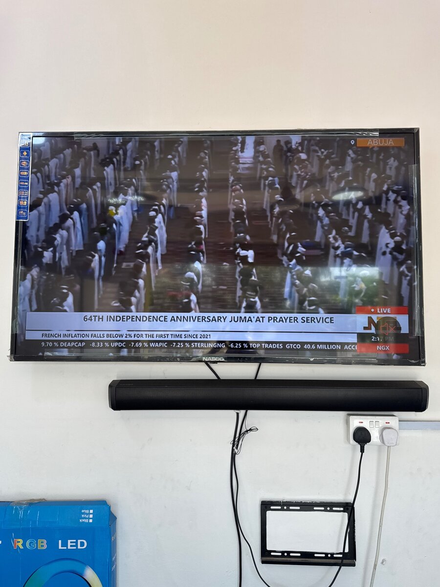 NASCO TV 55 inches