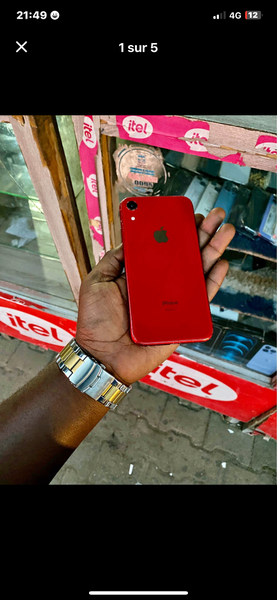 iPhone XR rouge 64Go