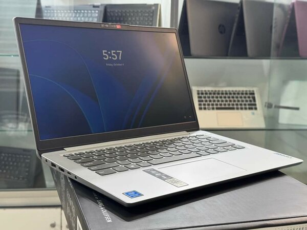 Lenovo IdeaPad 1i