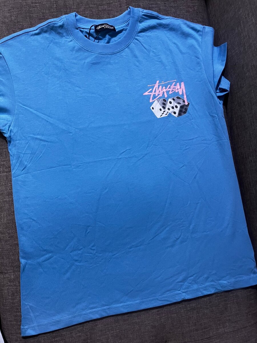 T-shirt bleu avec dés Stussy