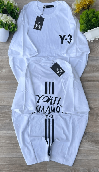 T-shirts assortis à logos célèbres