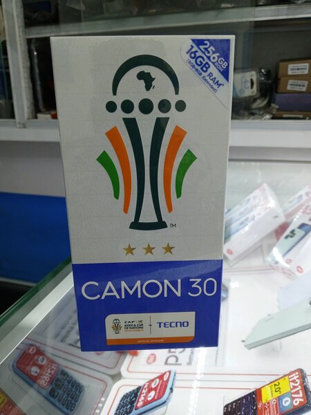Tecno camon 30