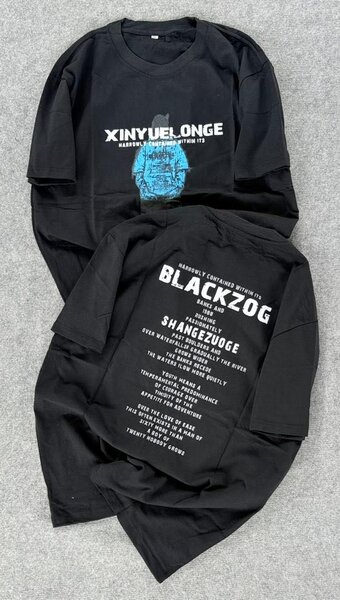 T-shirt noir graphique tendance