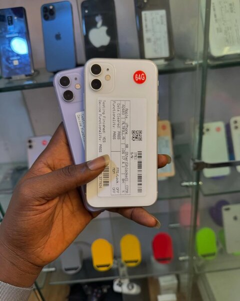 IPHONE 11