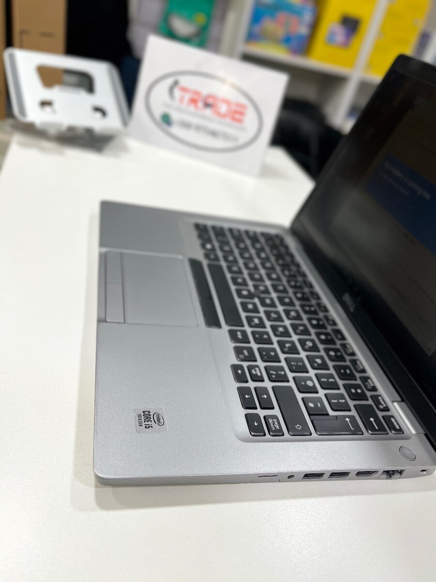 Dell Latitude 5410 (14-inch)   Intel Core i5 (10th Gen)