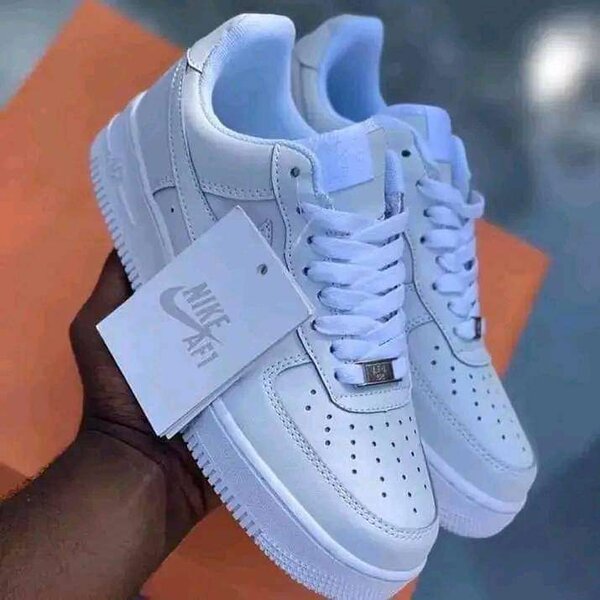 Airforce sneakers