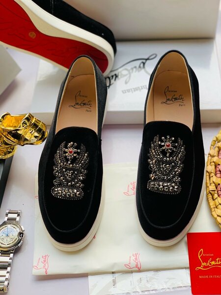 Mens shoes