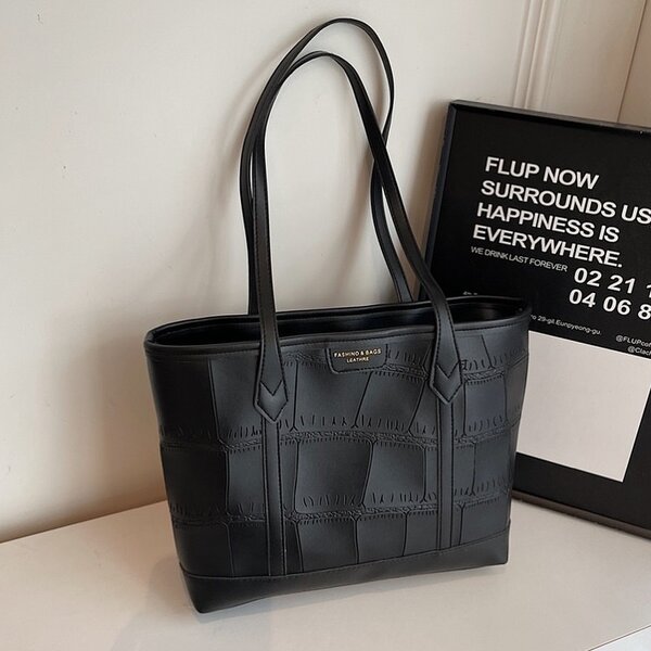 HAND BAG