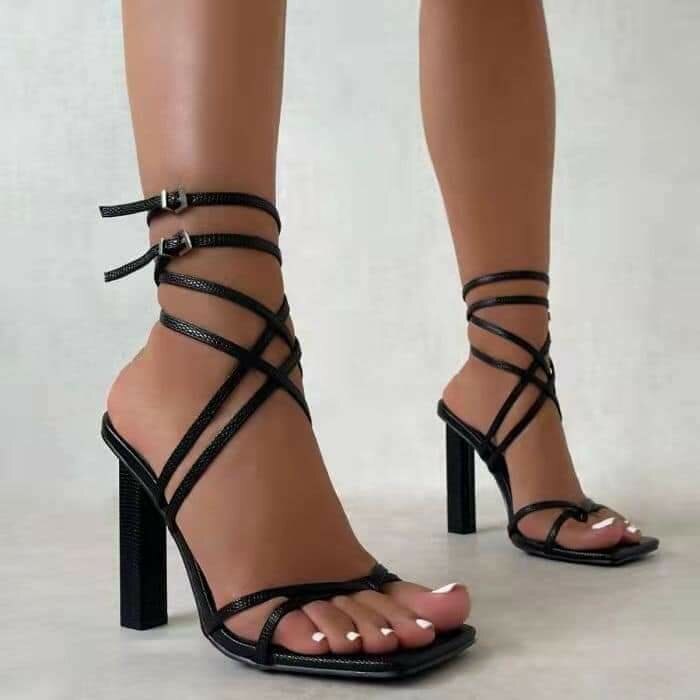 CHAUSSURES À TALON