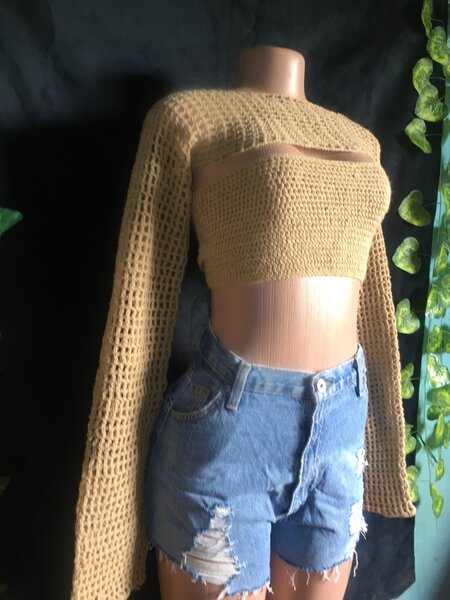 Costume shrug
