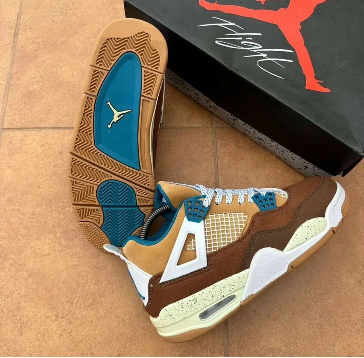 Air Jordan 4