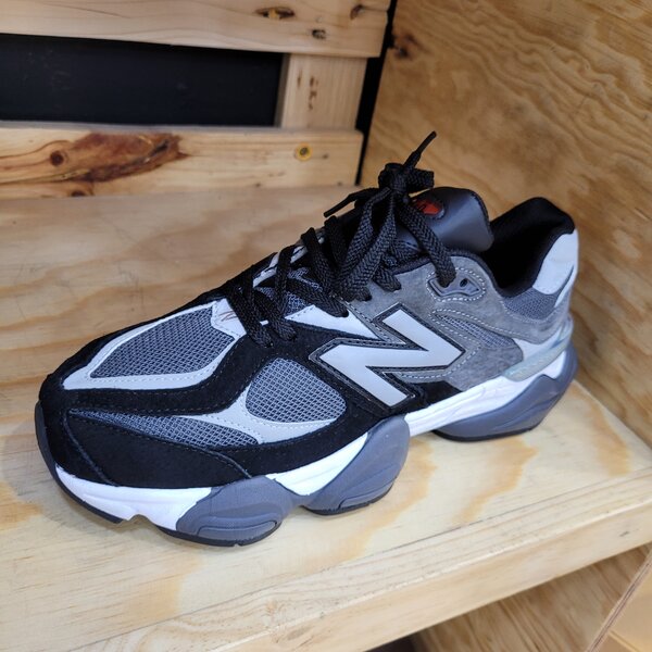 Men's sneakers