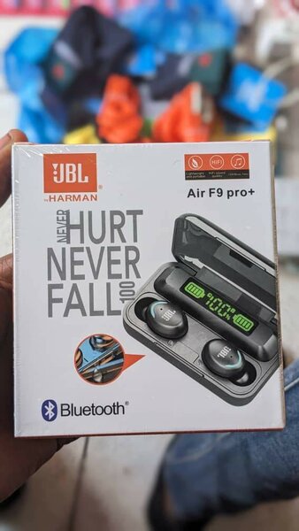 JBL earpods