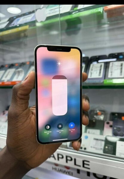 iPhone 12 128GB - Excellent