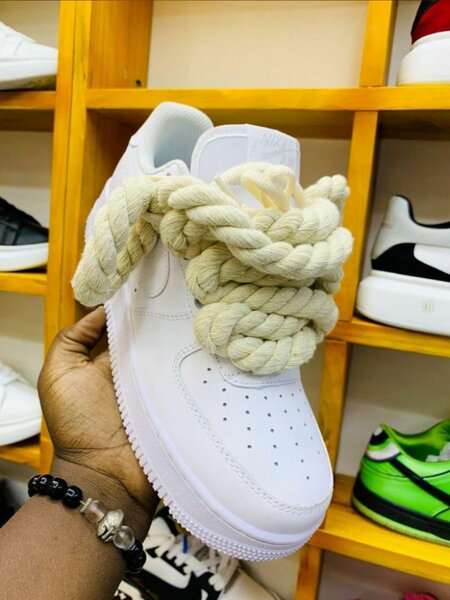 Baskets blanches modernes