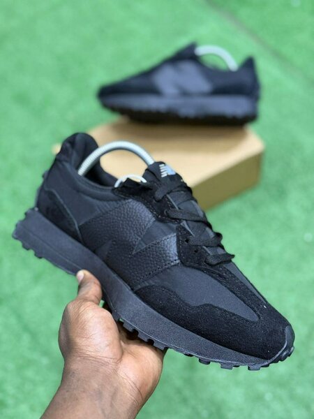 Chaussures de sport noires élégantes