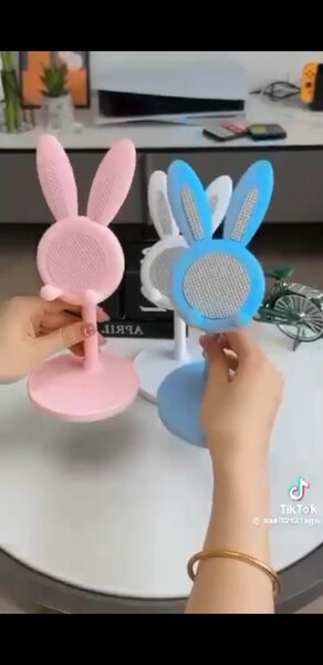 Phone stand