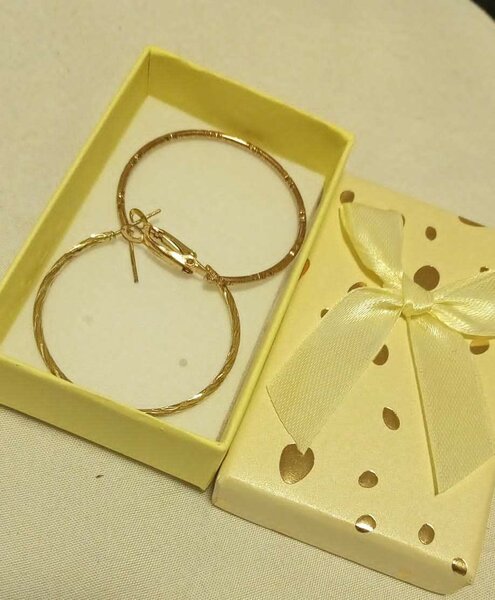 Hoop earings