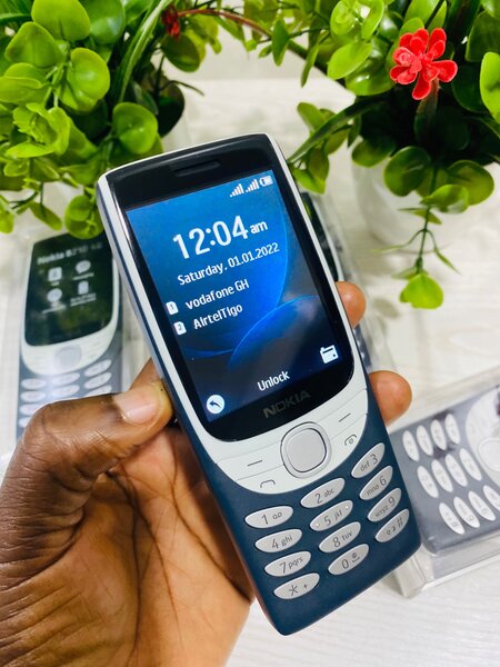 Nokia 8210 2G. Blue