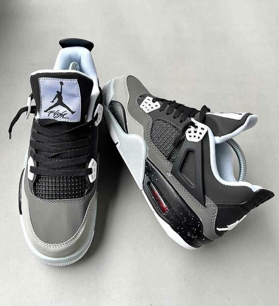 Air Jordan 4