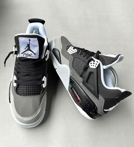 Air Jordan 4