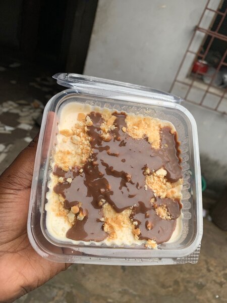 KUWY CAKE