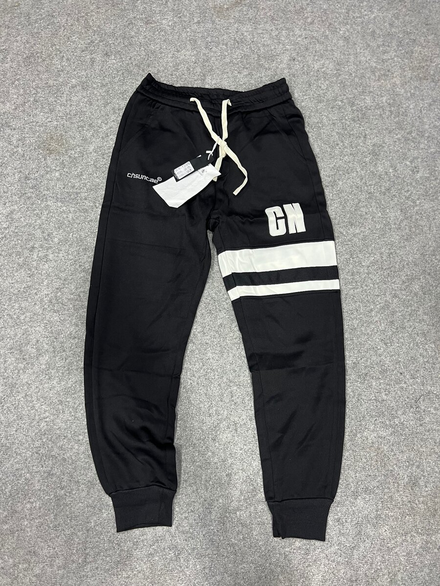 Jogging disponible tout le taille